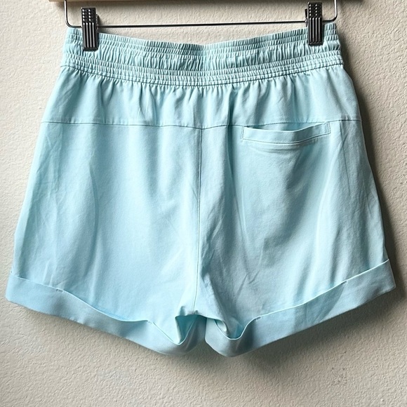 Lululemon Spring Break Away Short *4-way Stretch 3"
Blue Glow Sz 4 - Picture 8 of 12